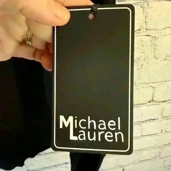 Michael Lauren XS Black Long-Sleeve Button-Down Blouse - Classic and Chic - Picture 5 of 6